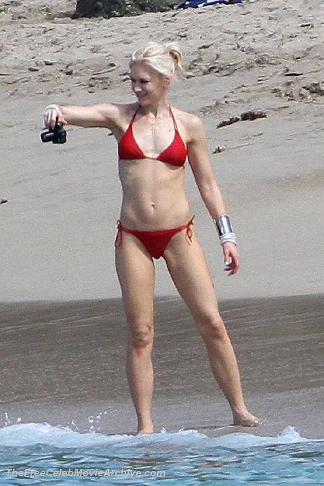 Gwen Stefani Nude Beach Topless - Gwen Stefani fully naked at Largest Celebrities Archive!